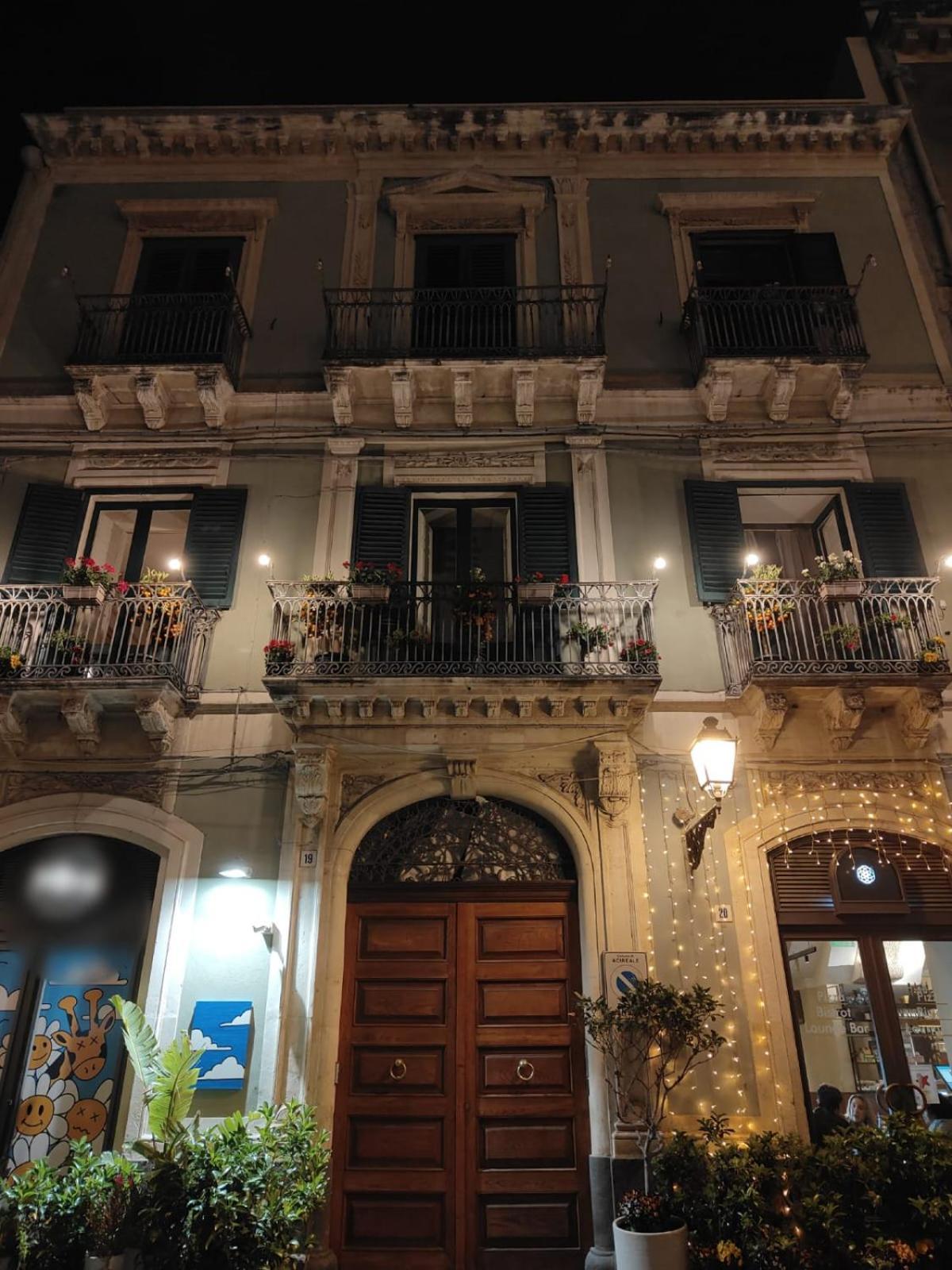 Baroque Bed & Breakfast Acireale Bagian luar foto